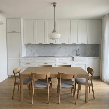 Alfama Pearl By Ag *